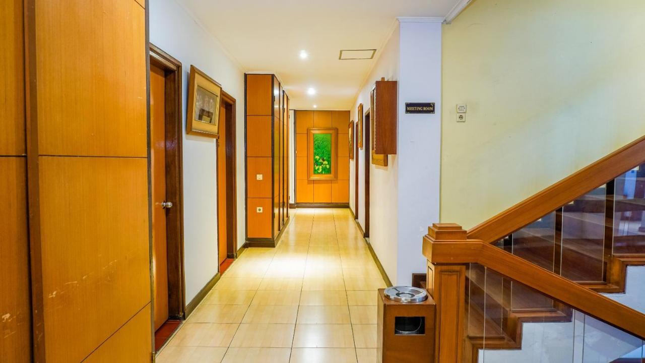 Capital O 1616 Setiabudhi Indah Hotel バンドゥン エクステリア 写真